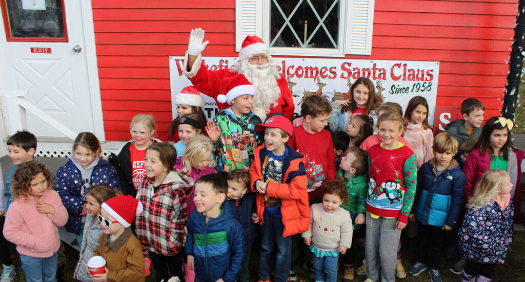 Santa Claus arrives 2023