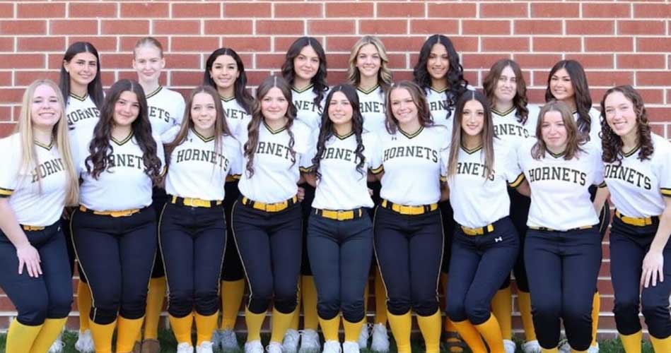 Softball coaches hand out awards at annual banquet